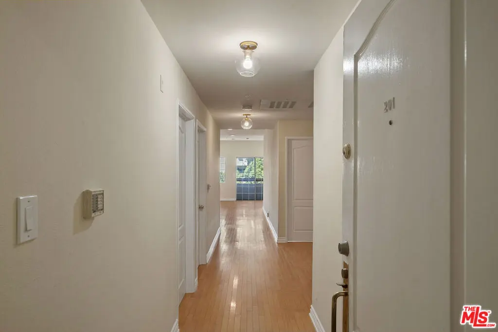 Residential Lease for rent at 923 Euclid Street 201, Santa Monica, Los Angeles County, CA featuring 3 beds and 3 baths