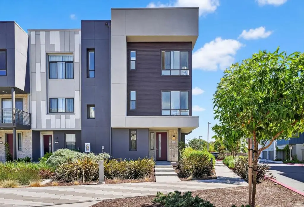 Townhouse for sale at 3891 Vanguard 1004, Fremont, CA featuring 2 beds and 3 baths