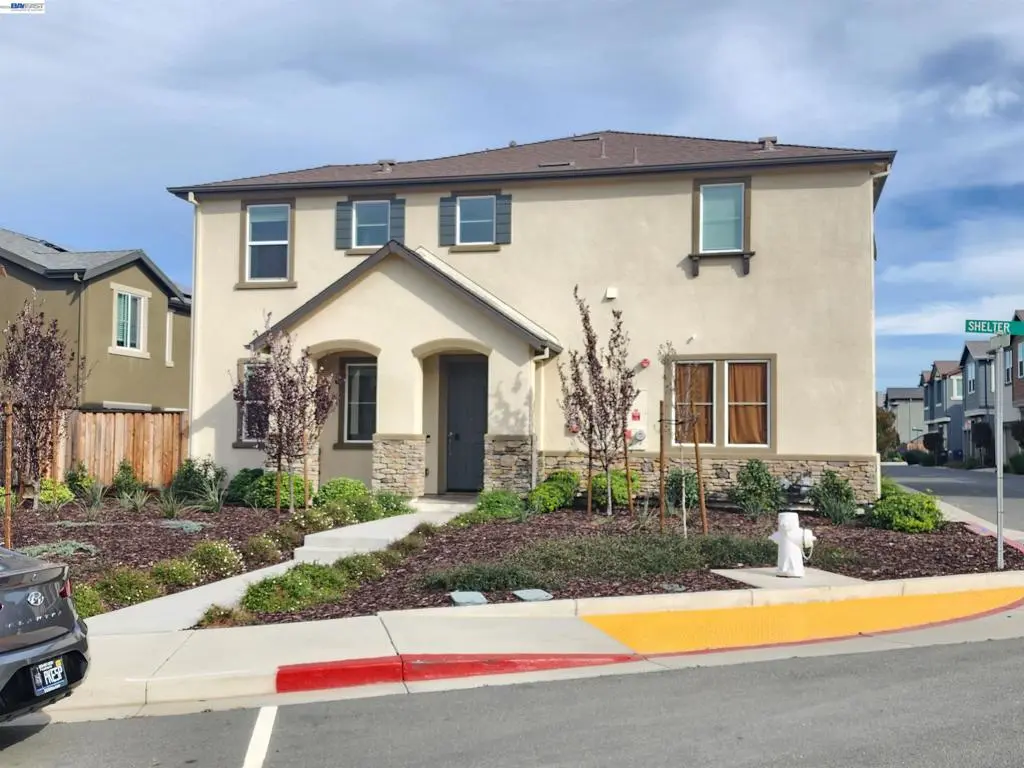 Single Family Residence for sale at 417 Mystic Ln, Pittsburg, CA featuring 5 beds and 4 baths
