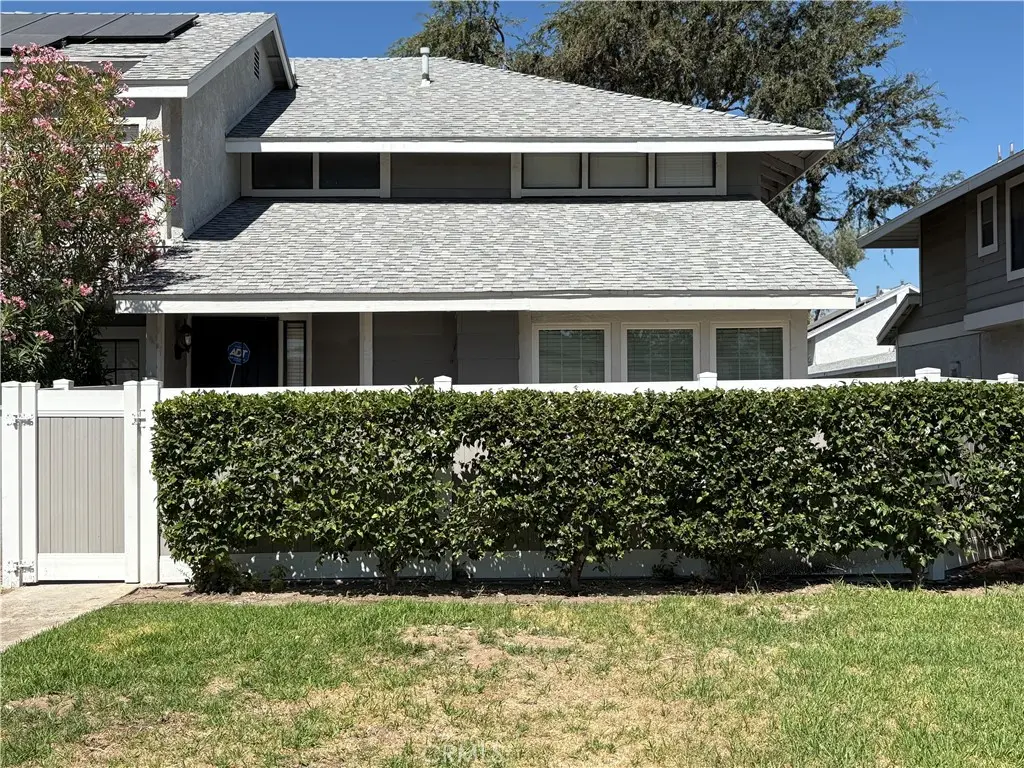 1380 W 48th 35, San Bernardino, CA — listing photo 1