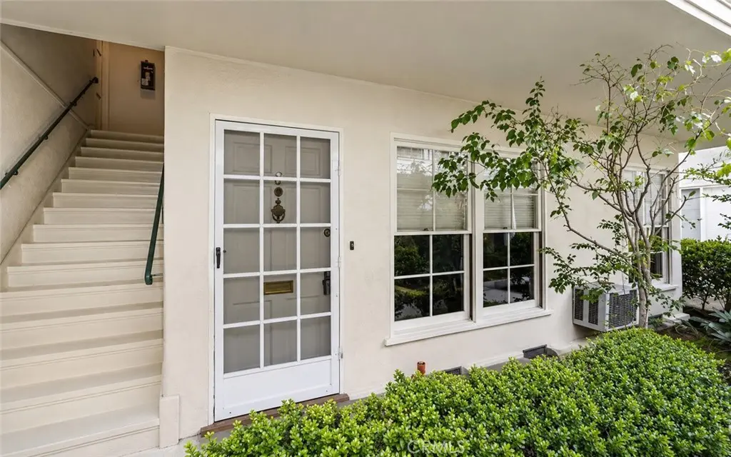 1122 N Louise Street E, Glendale, CA — listing photo 1