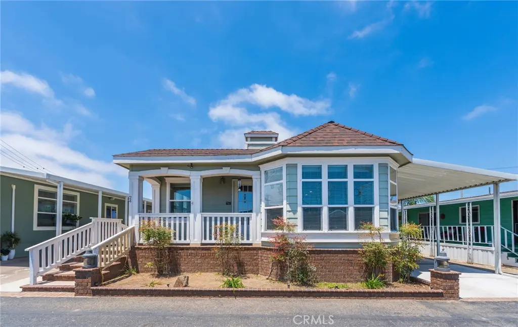 19350 Ward #24 Street, Huntington Beach, CA — listing photo 1