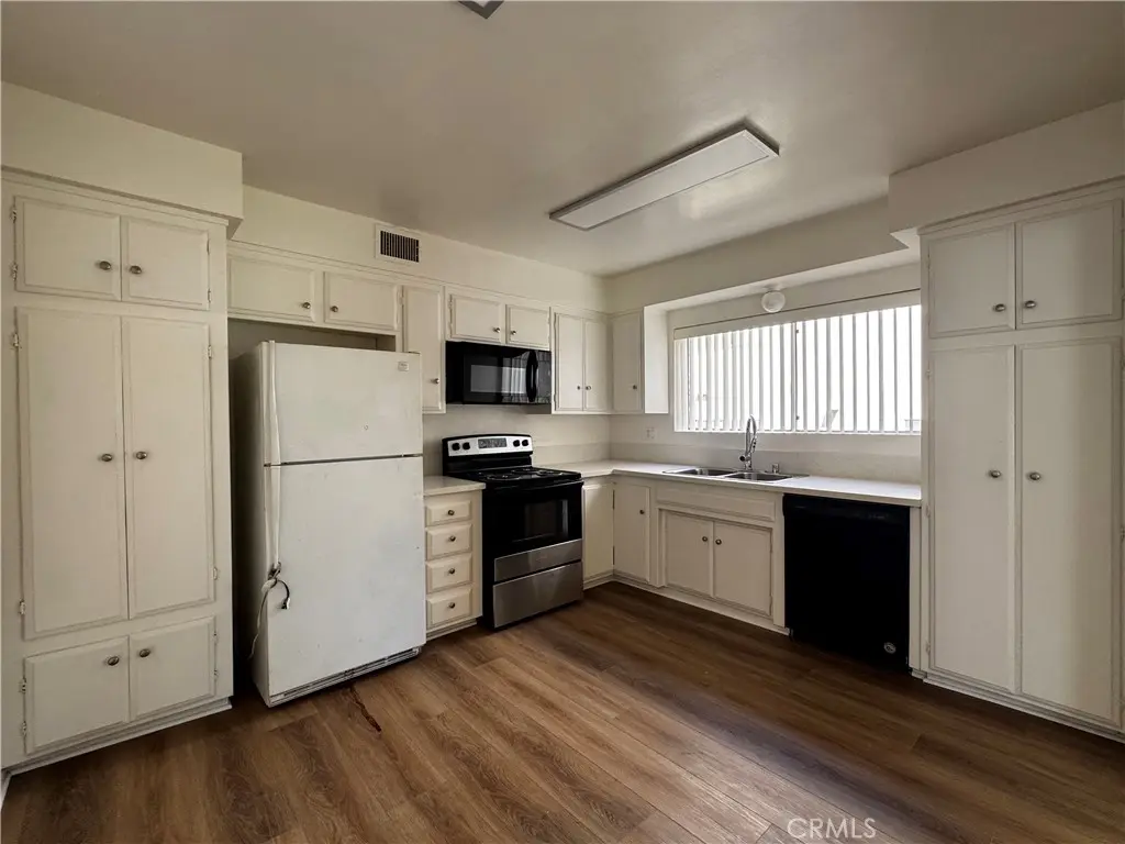 Apartment for rent at 475 E Cypress 104, Redlands, CA featuring 2 beds and 2 baths