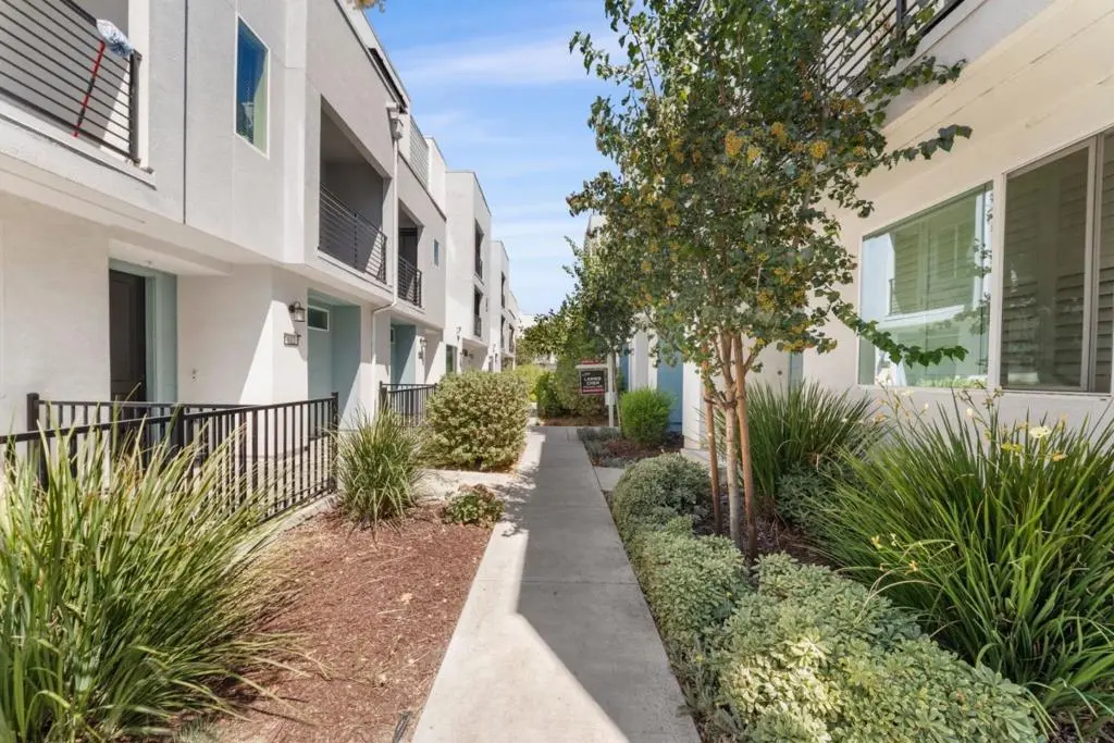 Townhouse for sale at 709 Fruit Ranch Loop, San Jose, CA featuring 3 beds and 4 baths