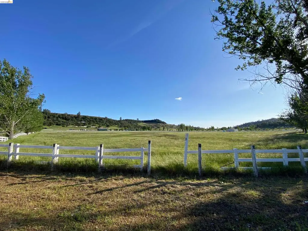 19144 Rawhide Road, Jamestown, CA — listing photo 1