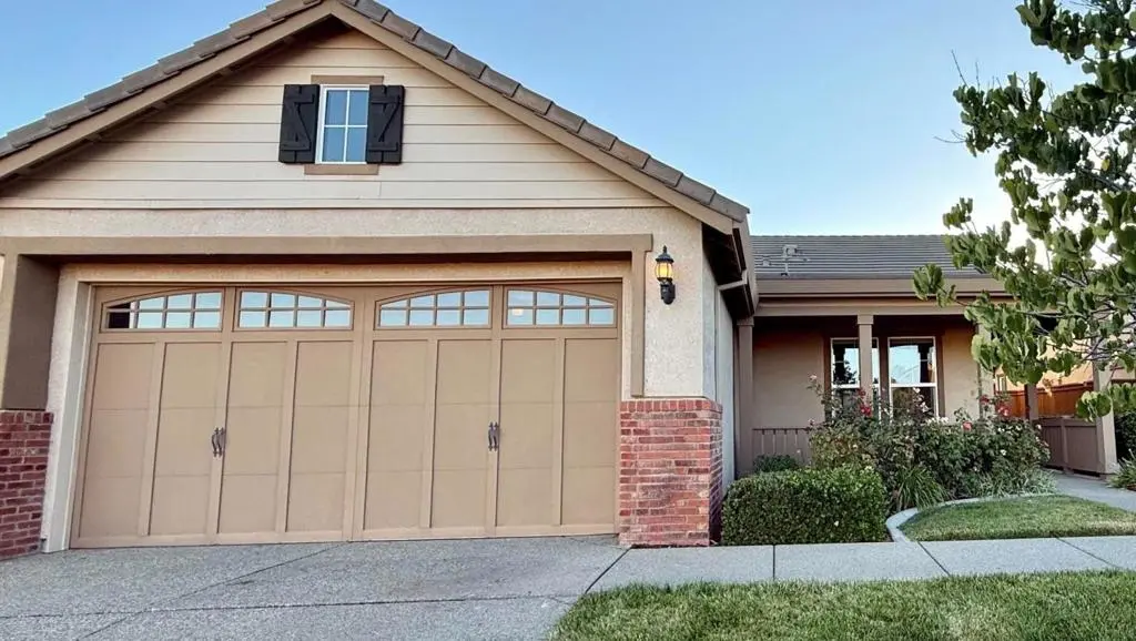 9946 Hatherton Way, Elk Grove, CA — listing photo 1