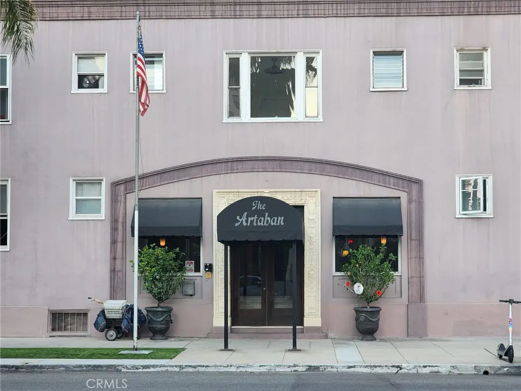 Condominium for rent at 10 Atlantic Avenue 706, Long Beach, CA and 1 bath