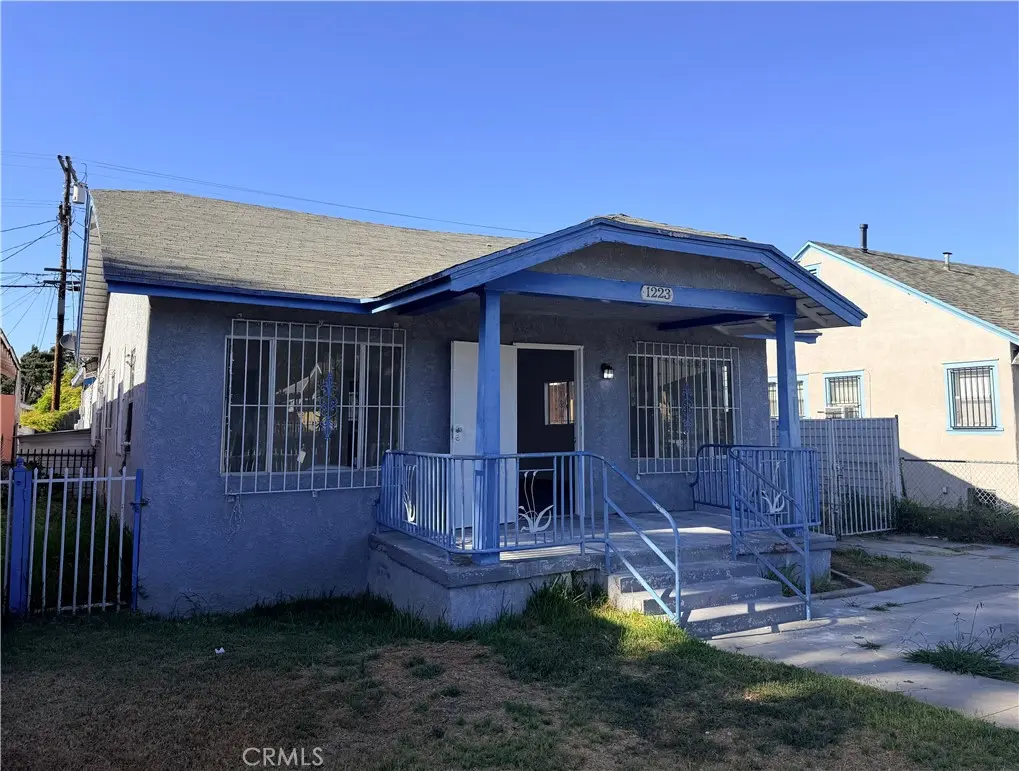Single Family Residence for sale at 1223 W 69th, Los Angeles, CA featuring 3 beds and 2 baths