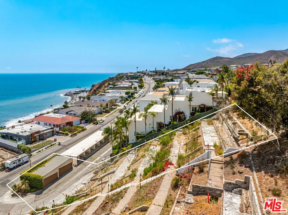 18133 Coastline Drive, Malibu, CA — listing photo 1