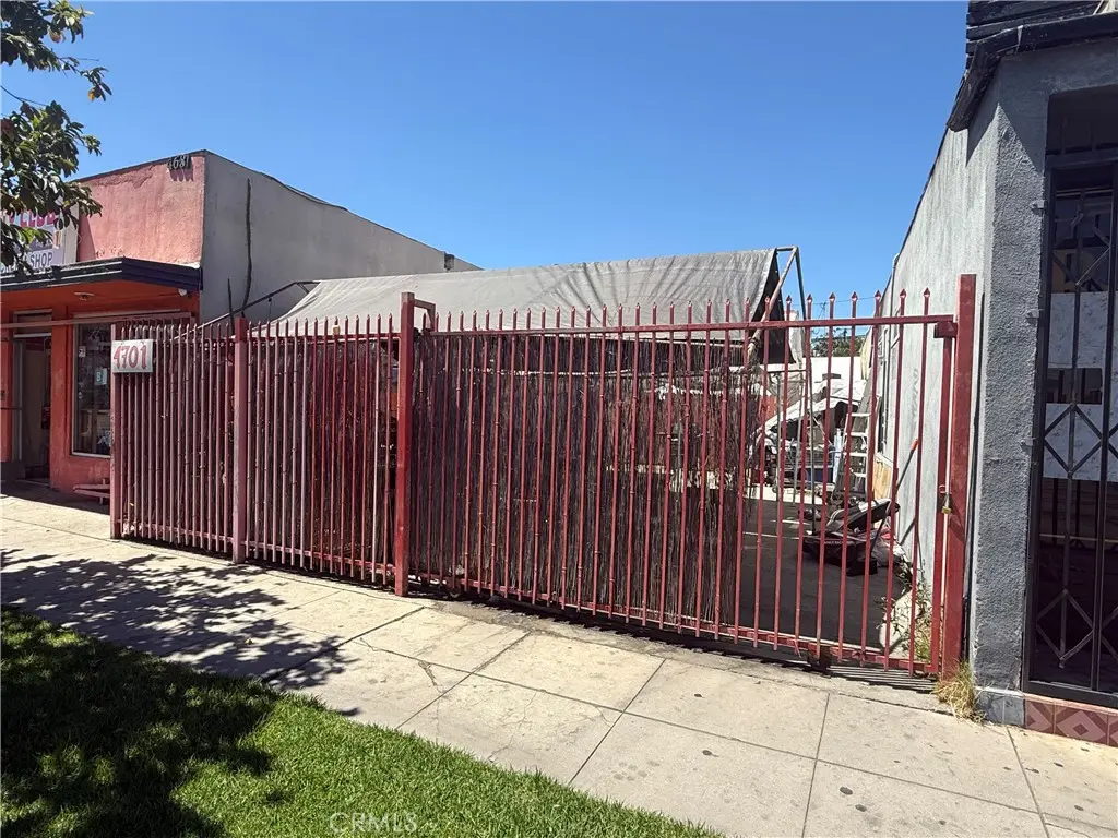 Single Family Residence for sale at 4701 1/2 E Compton Boulevard, Compton, CA featuring 1 bed and 1 bath