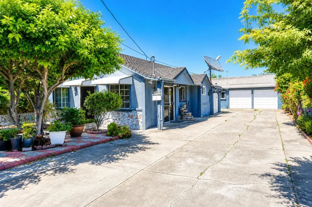 Single Family Residence for sale at 64 Melrose Avenue, San Jose, CA featuring 3 beds and 1 bath