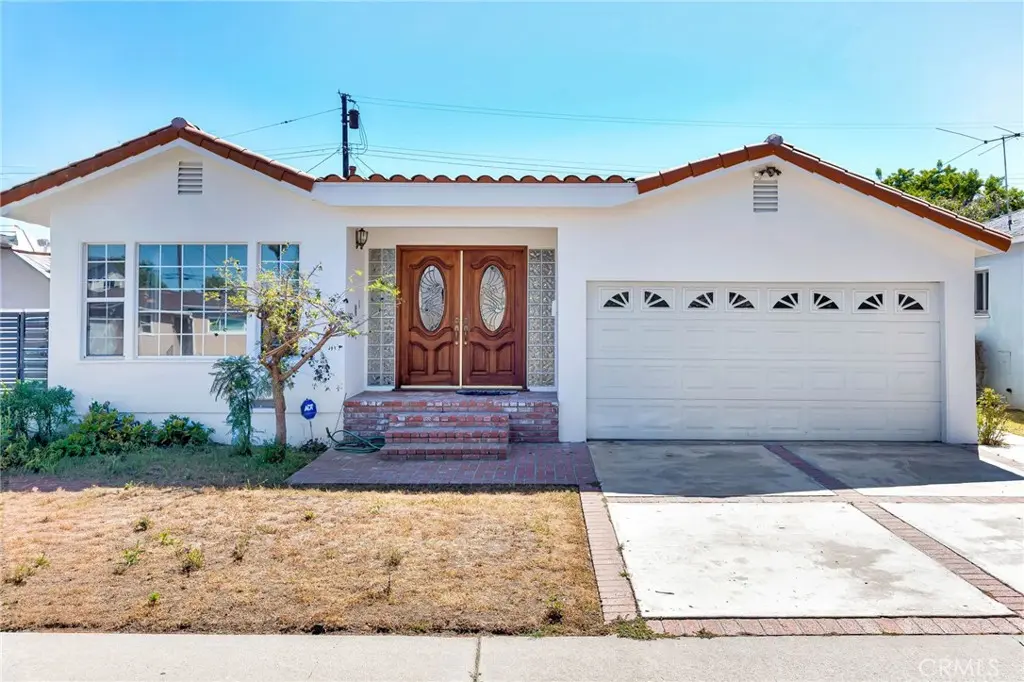 Single Family Residence for sale at 2765 Colby, Los Angeles, CA featuring 3 beds and 2 baths