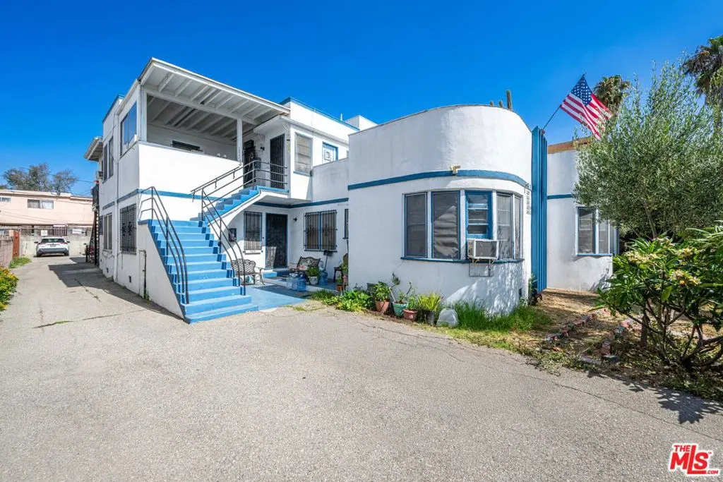 Residential Income for sale at 2629 S Garth Avenue, Los Angeles, CA featuring 10 beds and 7 baths