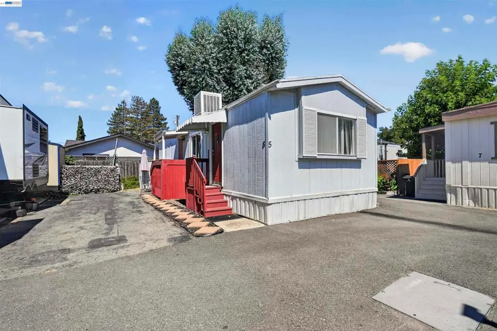 Manufactured In Park for sale at 828 Olivina Ave, Livermore, CA featuring 1 bed and 1 bath