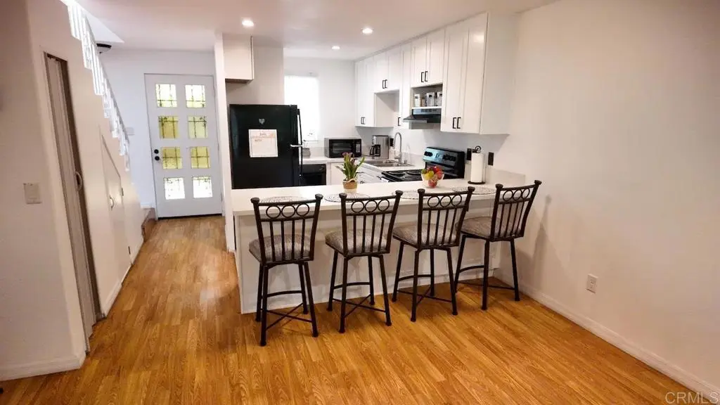 Condominium for sale at 170 E Street D5, Chula Vista, CA featuring 2 beds and 2 baths