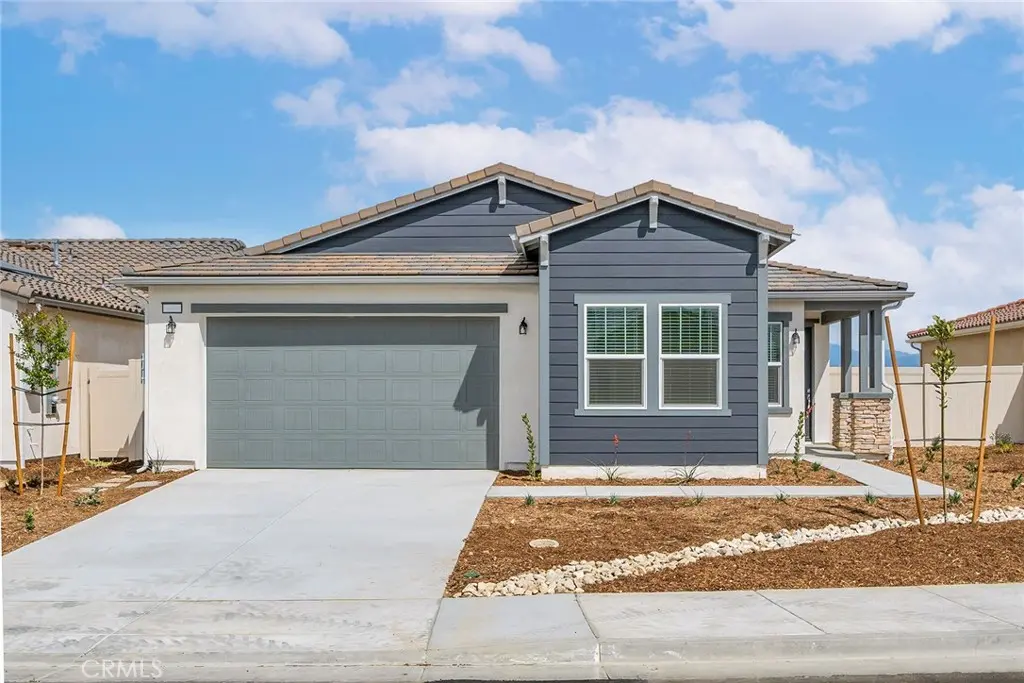 Single Family Residence for sale at 708 Lori Tree, San Jacinto, CA featuring 3 beds and 2 baths