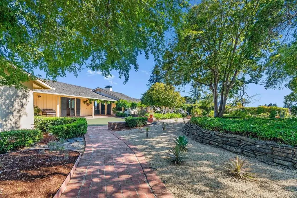 Single Family Residence for sale at 31 S Circle Dr, Santa Cruz, CA featuring 4 beds and 3 baths