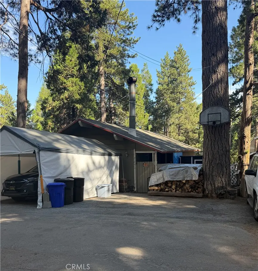 31861 Hollow Way, Running Springs, CA — listing photo 1