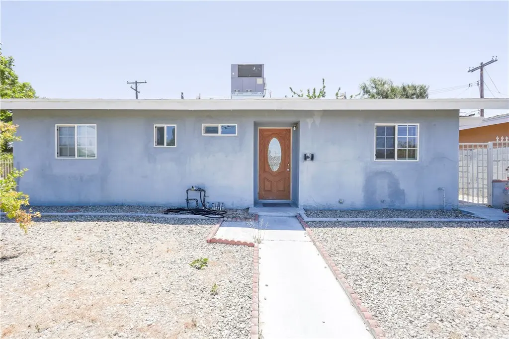 Single Family Residence for rent at 38898 Ocotillo Drive, Palmdale, CA featuring 3 beds and 2 baths