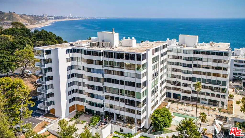 17352 W Sunset Boulevard 606, Pacific Palisades, CA — listing photo 1
