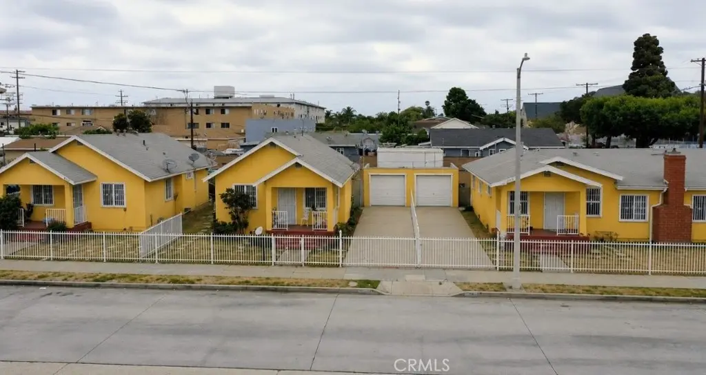 Quadruplex for sale at 909 W Denni Street, Los Angeles, CA
