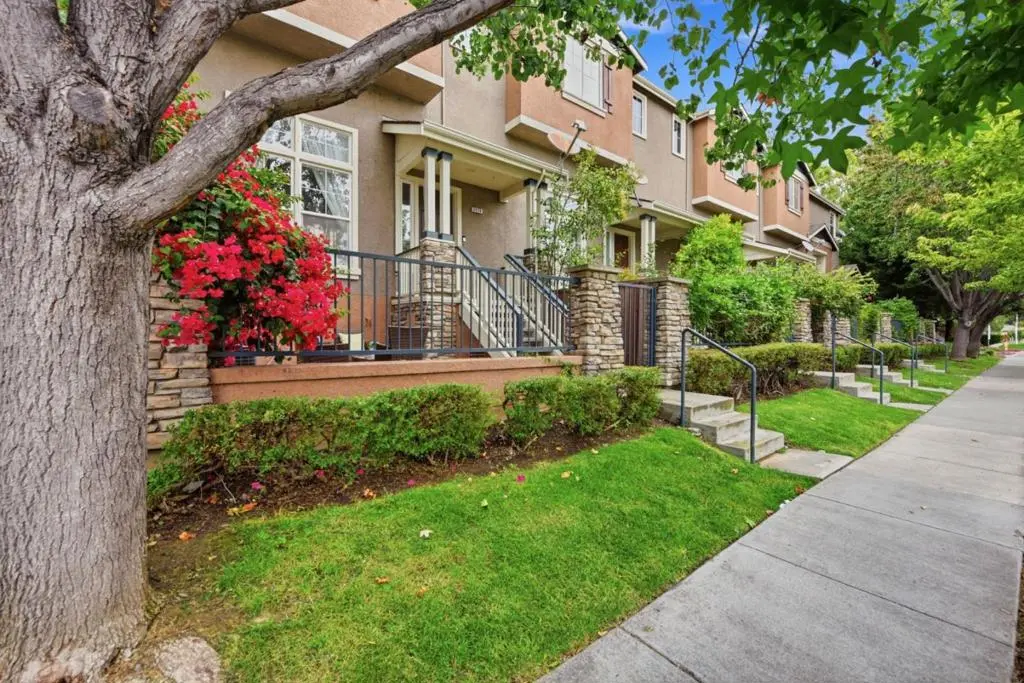 Townhouse for sale at 3576 Sequoia, Fremont, CA featuring 3 beds and 3 baths