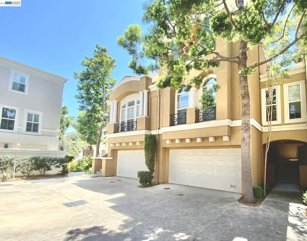 Condominium for sale at 831 Heavenly Pl, Milpitas, CA featuring 3 beds and 4 baths