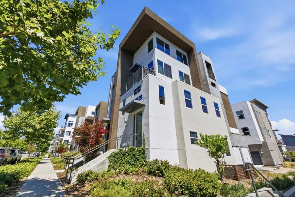 Condominium for sale at 179 Llano De Los Robles Avenue 1, San Jose, CA featuring 3 beds and 3 baths