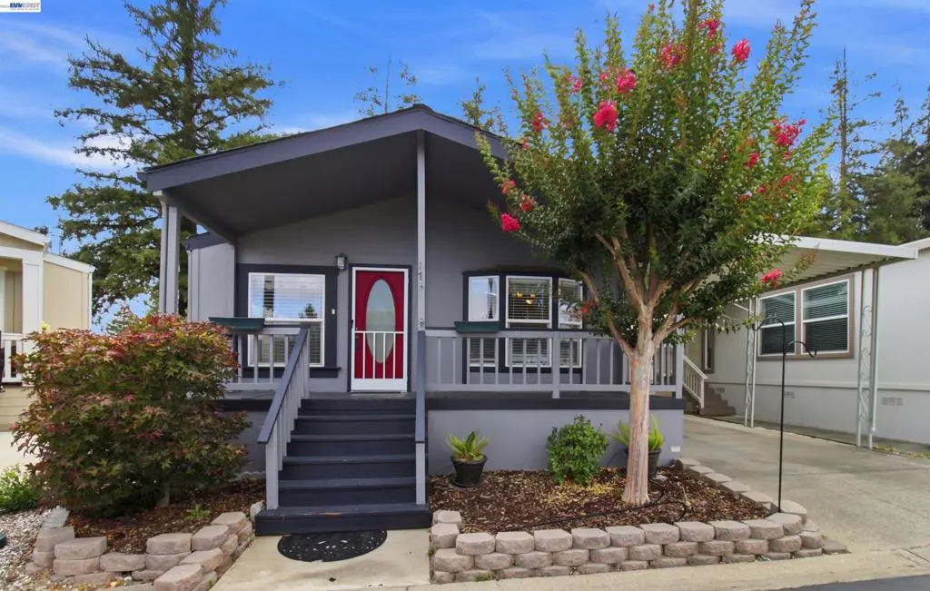 Manufactured In Park for sale at 3263 Vineyard Ave, Pleasanton, CA featuring 3 beds and 2 baths