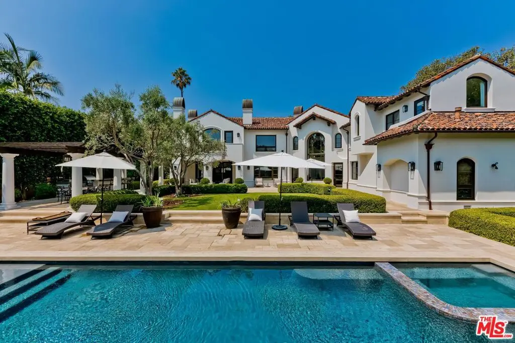 Single Family Residence for rent at 2134 La Mesa Drive, Santa Monica, CA featuring 6 beds and 8 baths