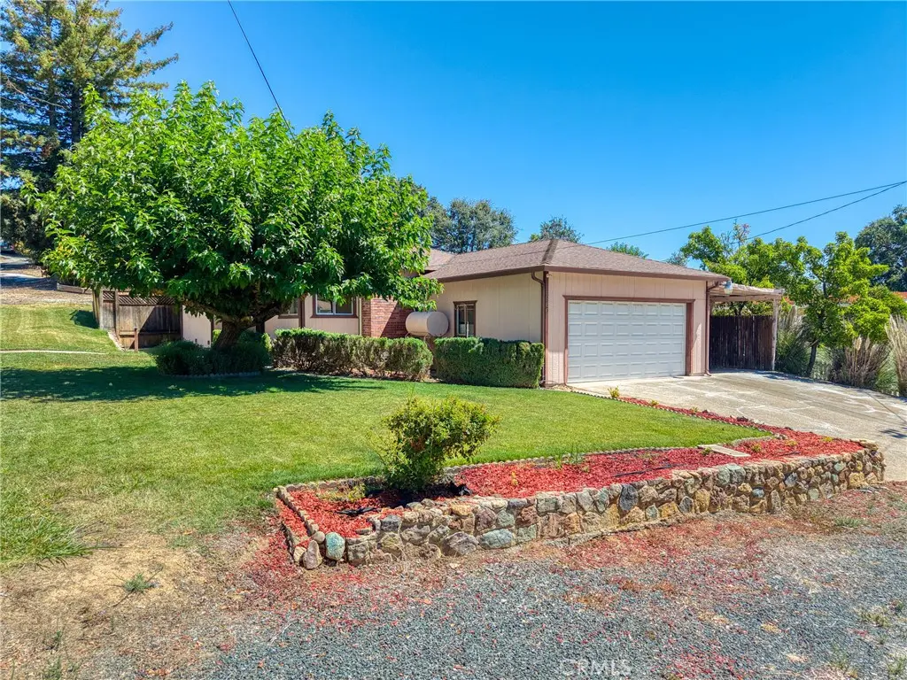 Single Family Residence for sale at 960 Sixth Street, Lakeport, CA featuring 3 beds and 1 bath