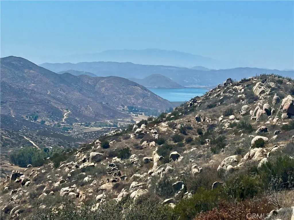 33445 Chameleon Road, Hemet, CA — listing photo 1
