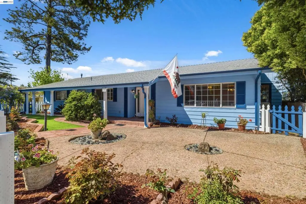 Manufactured In Park for sale at 552 Bean Creek Rd, Scotts Valley, CA featuring 2 beds and 2 baths