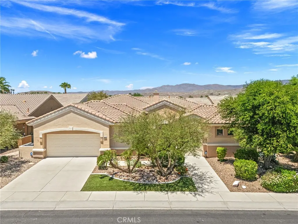 Residential Lease for rent at 78652 Alliance, Palm Desert, Riverside County, CA featuring 3 beds and 4 baths
