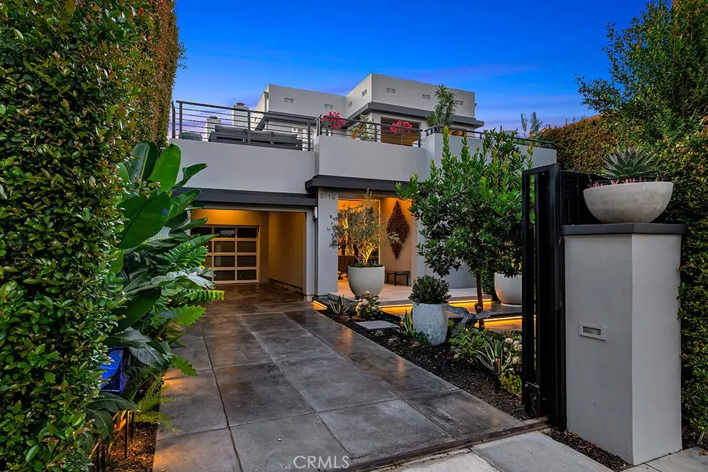 8719 Rosewood, West Hollywood, CA — listing photo 1