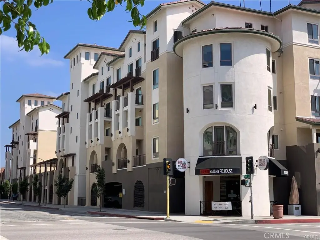 Residential Lease for rent at 28 N 3rd b210, Alhambra, Los Angeles County, CA featuring 2 beds and 3 baths
