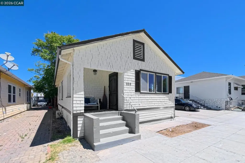 Single Family Residence for sale at 226 W 9Th St, Pittsburg, CA featuring 3 beds and 1 bath
