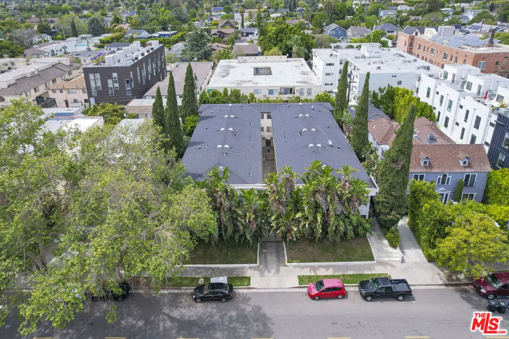 Residential Income for sale at 127 S St Andrews Place, Los Angeles, CA featuring 24 beds and 24 baths