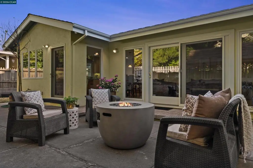 Single Family Residence for sale at 114 Combs Ln, Vallejo, CA featuring 3 beds and 2 baths