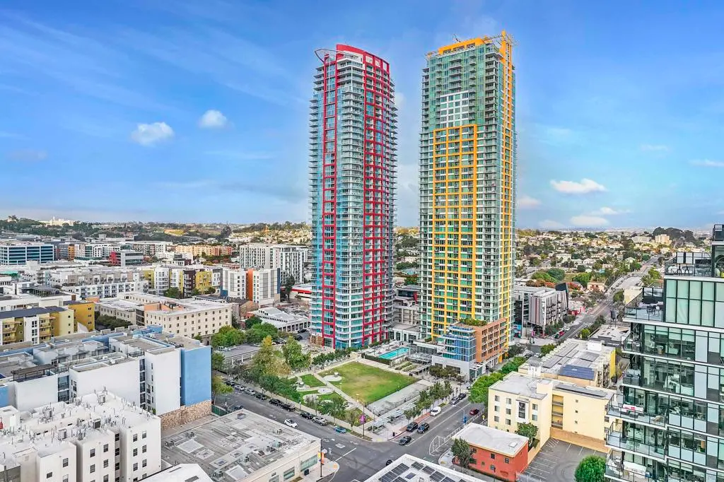 Apartment for rent at 1475 Island 4301, San Diego, CA featuring 3 beds and 3 baths