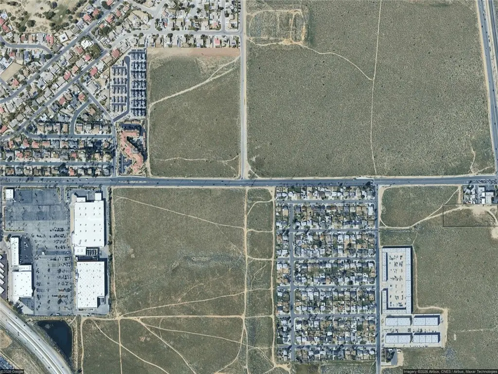 100 E Avenue P8, Palmdale, CA — listing photo 1