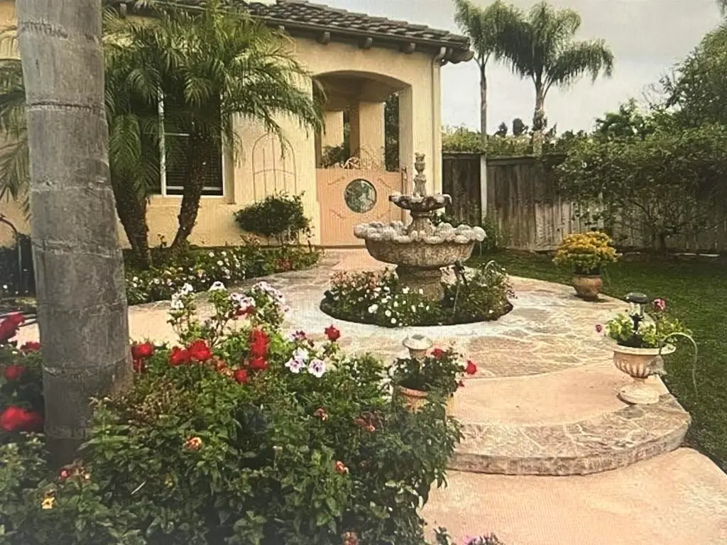 Single Family Residence for rent at 7908 Calle Oliva, Carlsbad, CA featuring 5 beds and 4 baths