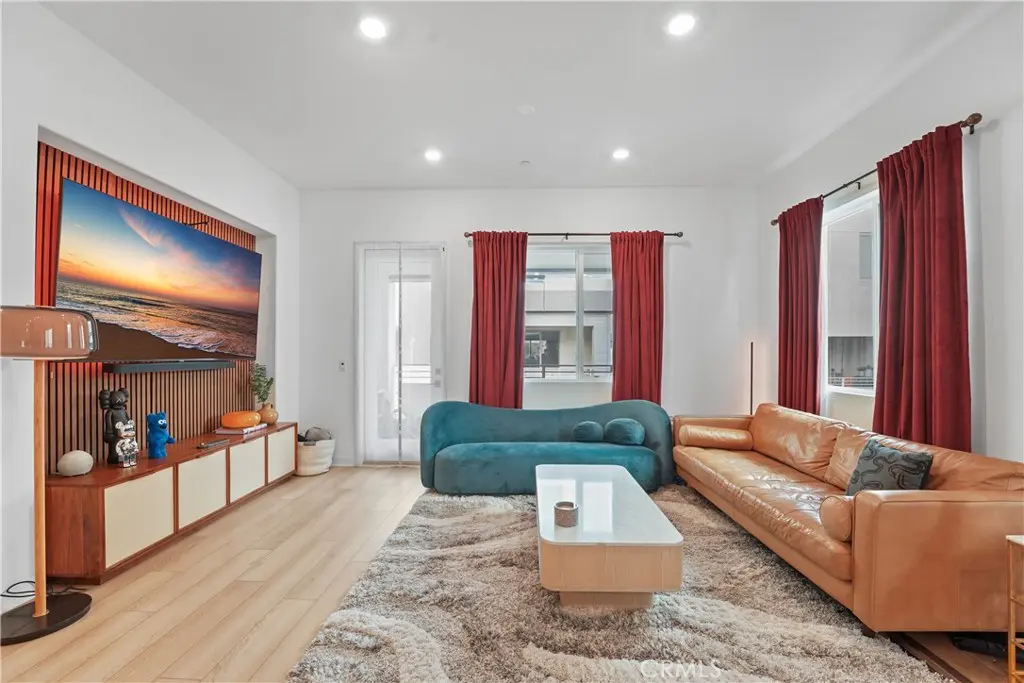 Townhouse for rent at 1874 S Westside Drive 37, Anaheim, CA featuring 4 beds and 4 baths