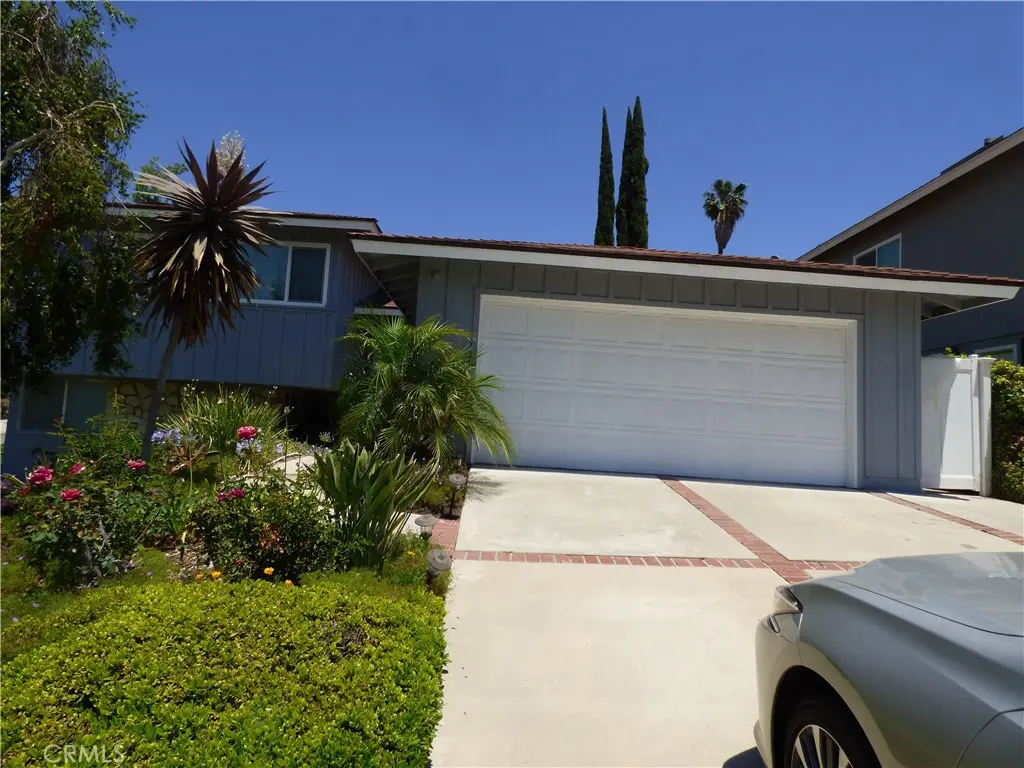 Duplex for rent at 5650 Lake Lindero, Agoura Hills, CA featuring 3 beds and 2 baths