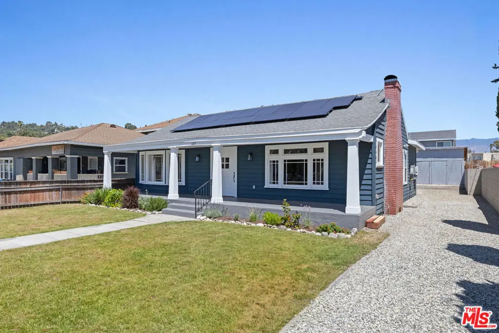 Single Family Residence for sale at 137 E Avenue 43, Los Angeles, CA featuring 4 beds and 2 baths