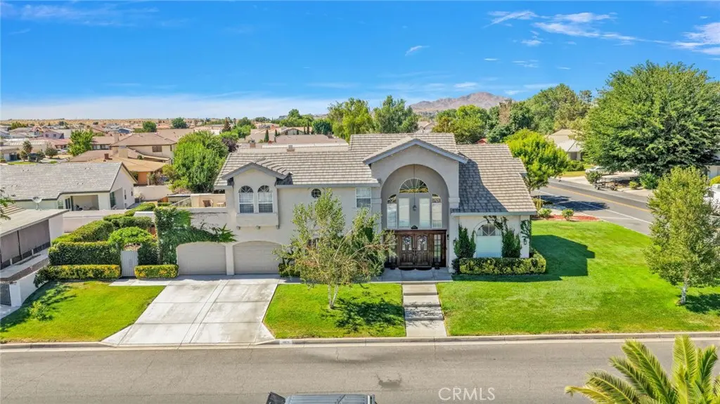 Single Family Residence for sale at 18570 Niagara, Victorville, CA featuring 4 beds and 3 baths