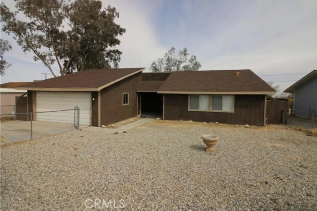 5469 Chia Avenue, 29 Palms, CA — listing photo 1