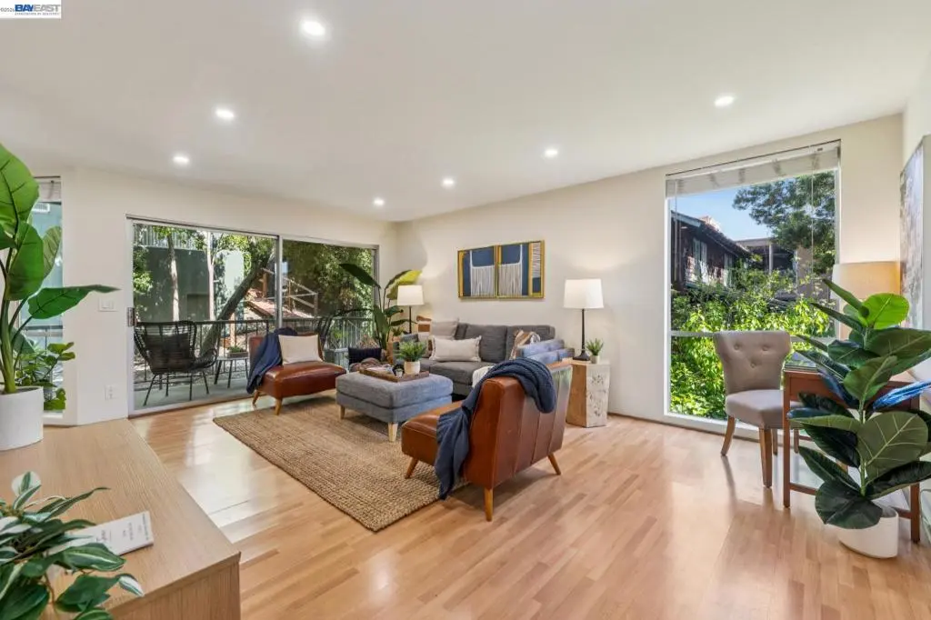 Condominium for sale at 2700 Le Conte Ave 406, Berkeley, CA featuring 1 bed and 1 bath