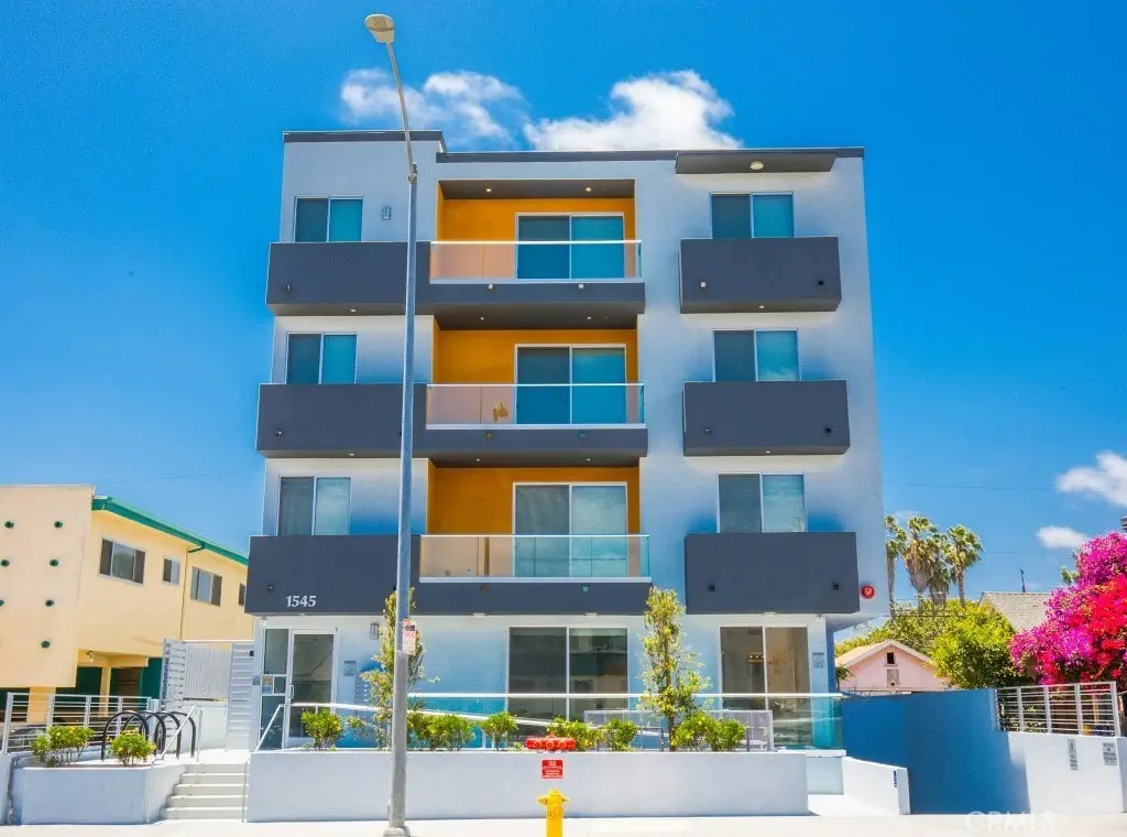 Apartment for sale at 1545 S Fairfax, Los Angeles, CA
