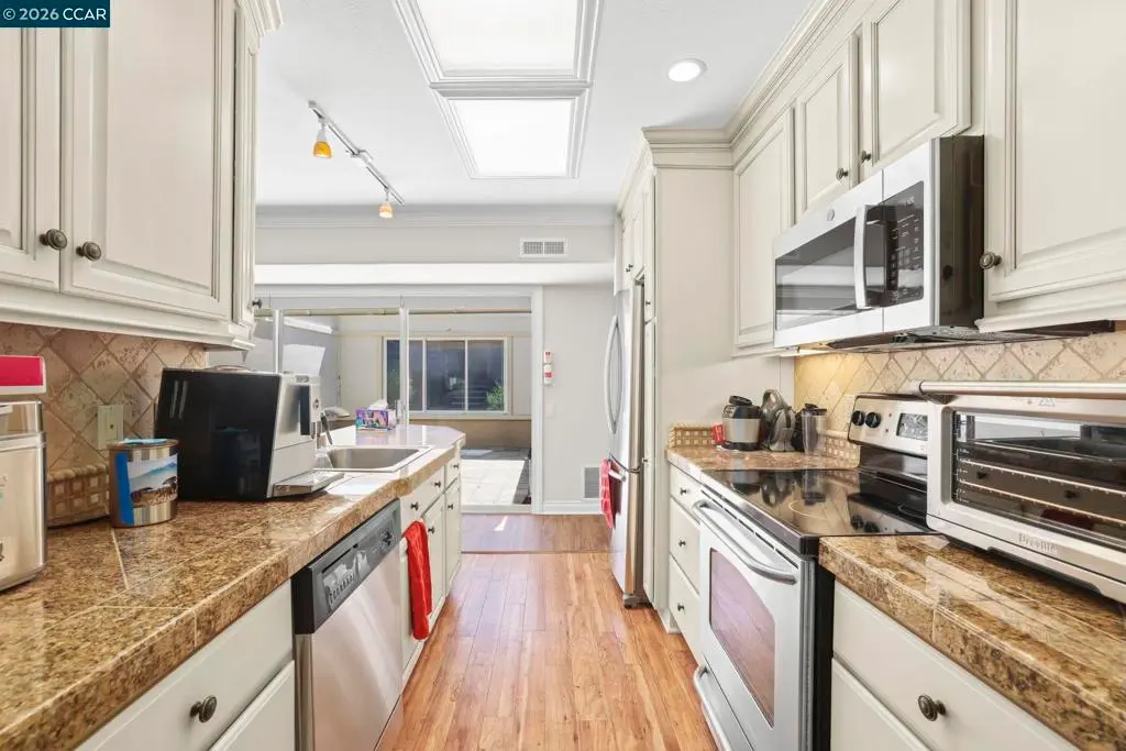 Condominium for sale at 2308 Pine Knoll Dr 3, Walnut Creek, CA featuring 2 beds and 2 baths